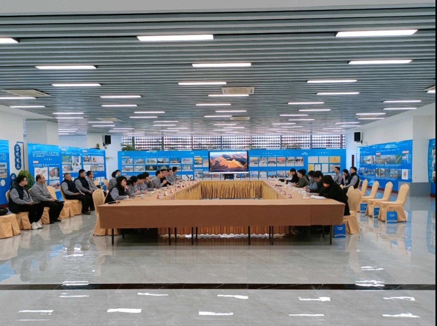 保定市电力及新能源高端装备集群媒体行活动在6165cc金沙总站举办